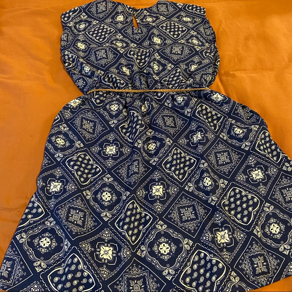 Dress - Picture 5 of 12